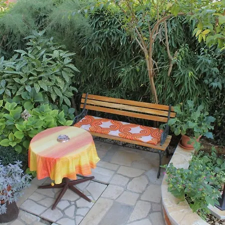 And With Parking Space - 6917 3* Poreč