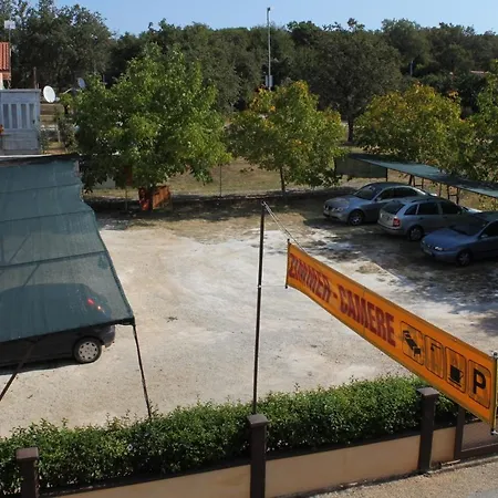 And With Parking Space - 6917 3* Poreč