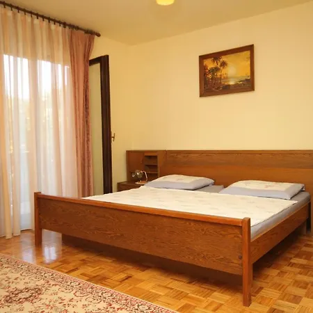 And With Parking Space - 6917 3* Poreč