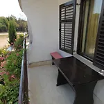 Guest house And With Parking Space - 6917