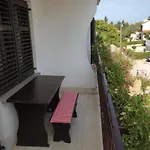 And With Parking Space - 6917 Guest house 3*