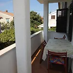 Guest house And With Parking Space - 6917 Porec