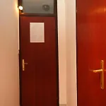 And With Parking Space - 6917 Guest house 3*