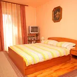 Guest house And With Parking Space - 6917 Porec