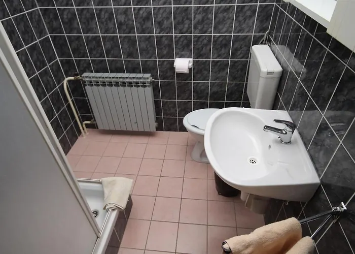 Guest house And With Parking Space - 6917 3*