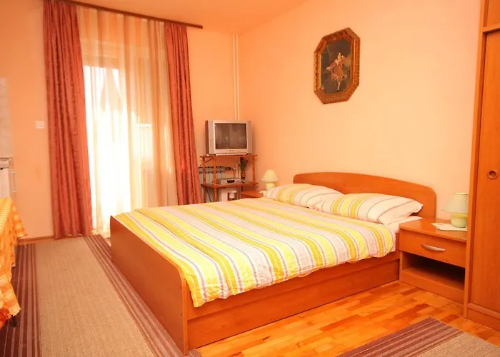 Guest house And With Parking Space - 6917 Porec